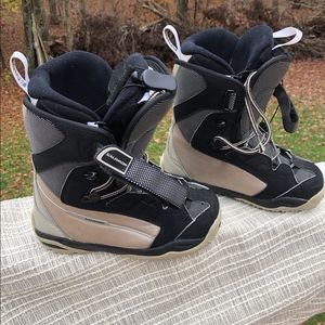 Salomon Women’s Snowboard Boots Autofit Sz 6 EUC